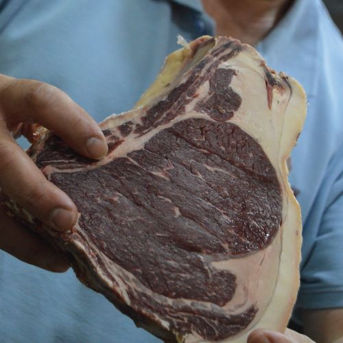 Carnes seleccionadas en Casa Machín, Écija